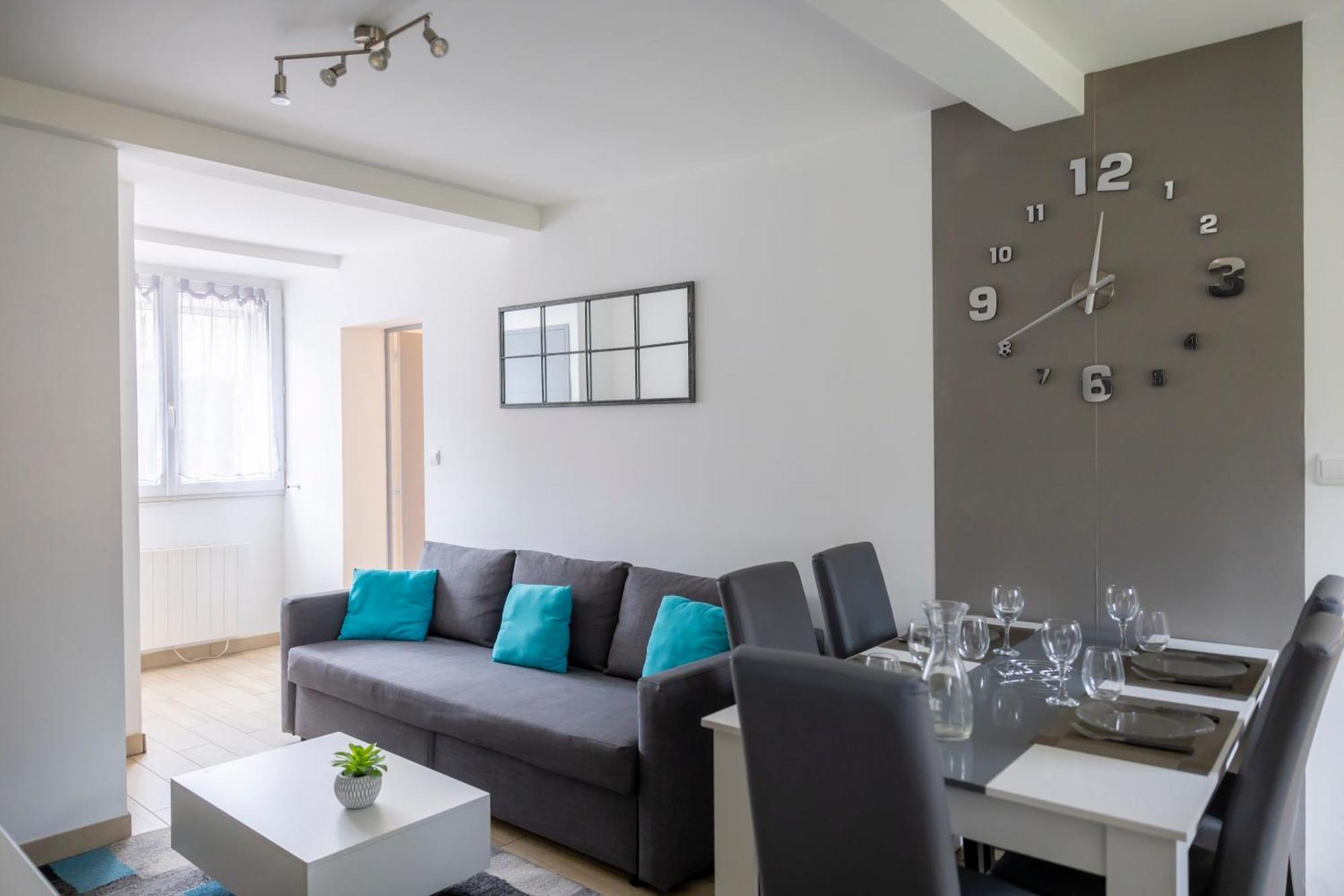 Apartment T3 A Proximite De La Gare Et Du Telecabine